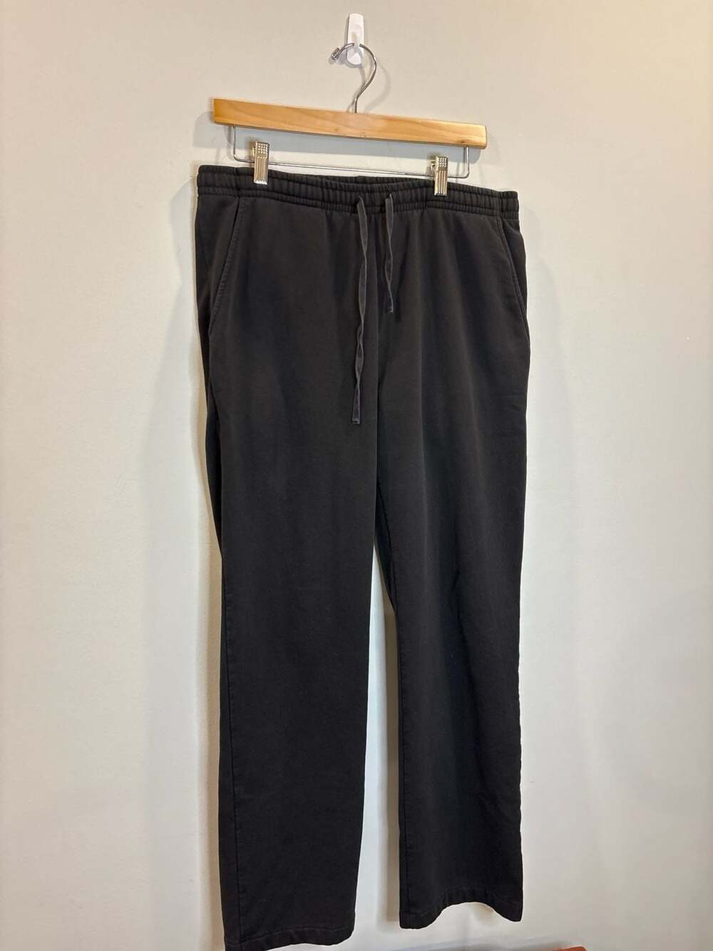 The Power Behind Black Drawstring Lounge Sweatpants Size L